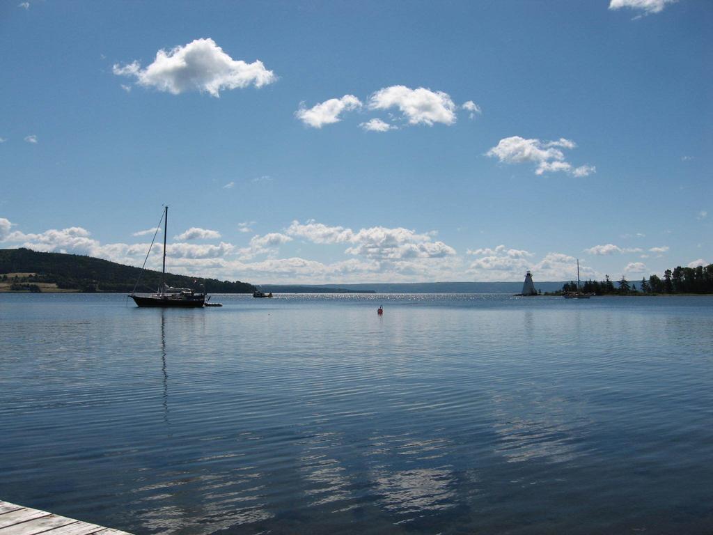 Dunlop Inn Baddeck Inlet Extérieur photo
