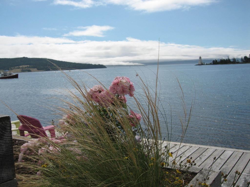 Dunlop Inn Baddeck Inlet Extérieur photo