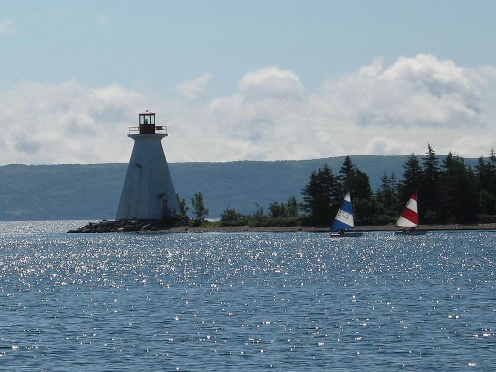 Dunlop Inn Baddeck Inlet Extérieur photo