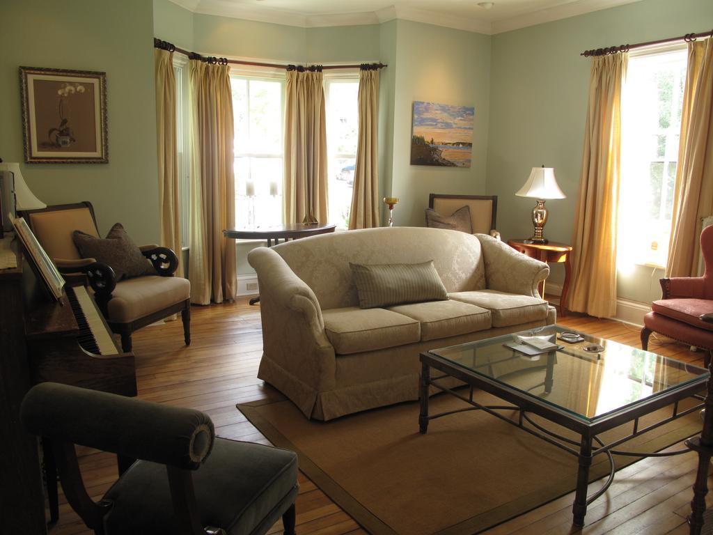 Dunlop Inn Baddeck Inlet Extérieur photo