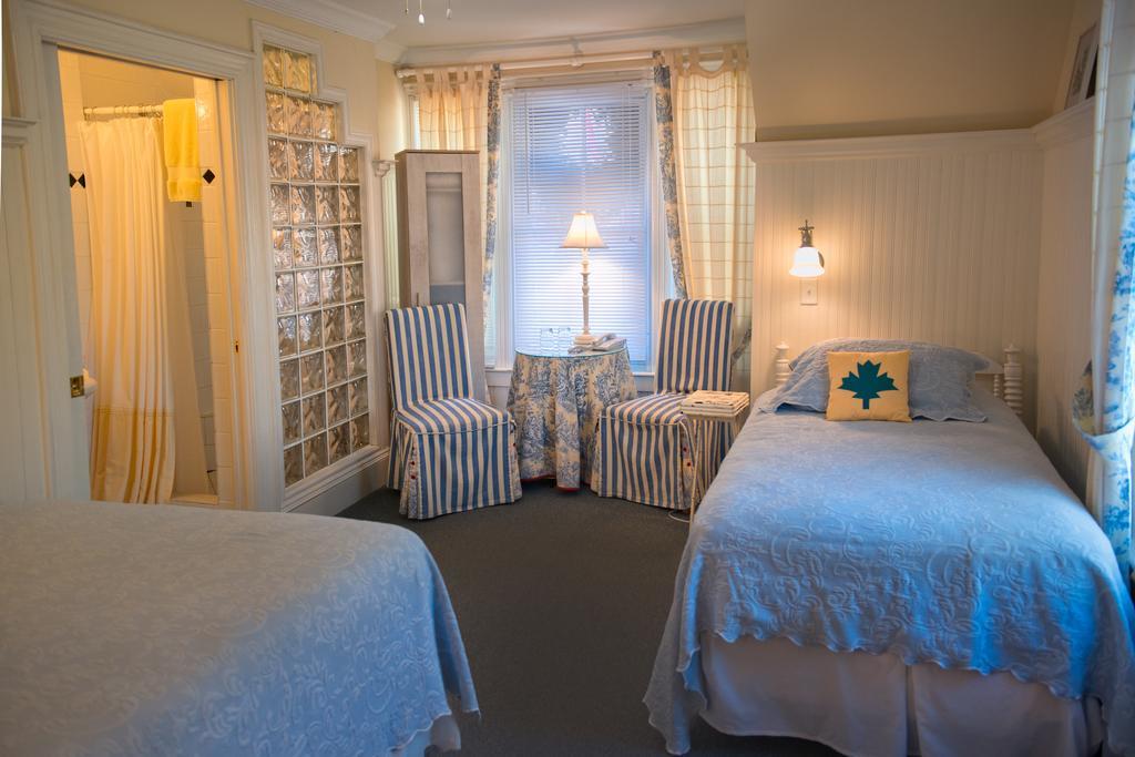 Dunlop Inn Baddeck Inlet Extérieur photo